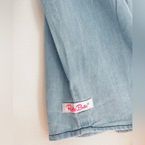 Adorable RUFFLE BUTTS Baby Girl 3-6 MTHS Light Blue Button Down Shirt, LIKE NEW - Picture 4 of 6